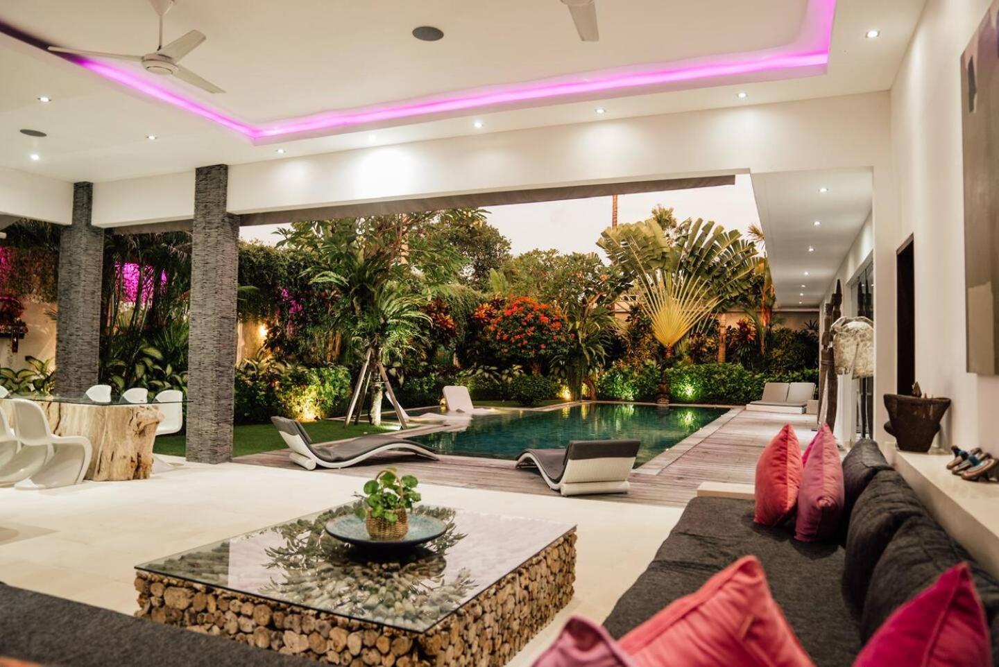 Villa 3 Service 5 *